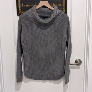 Banana Republic - Grey Sweater